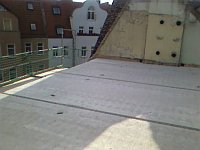 Neue Geschossdecke und Beginn der Dacharbeiten (Ende Juli 2007)